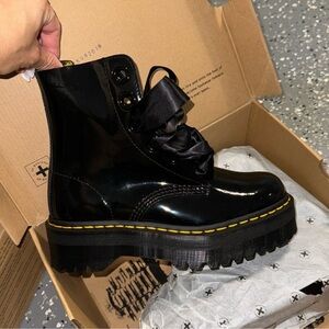 BRAND new platform Molly boot patent leather size US 8.